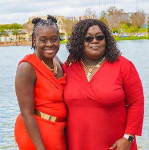 Meet your Posher, Devona